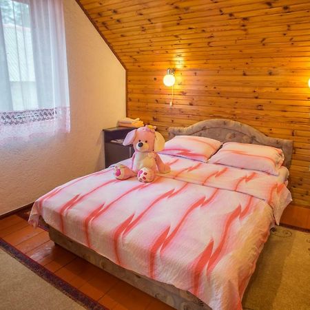 Lara Rooms Žabljak Buitenkant foto
