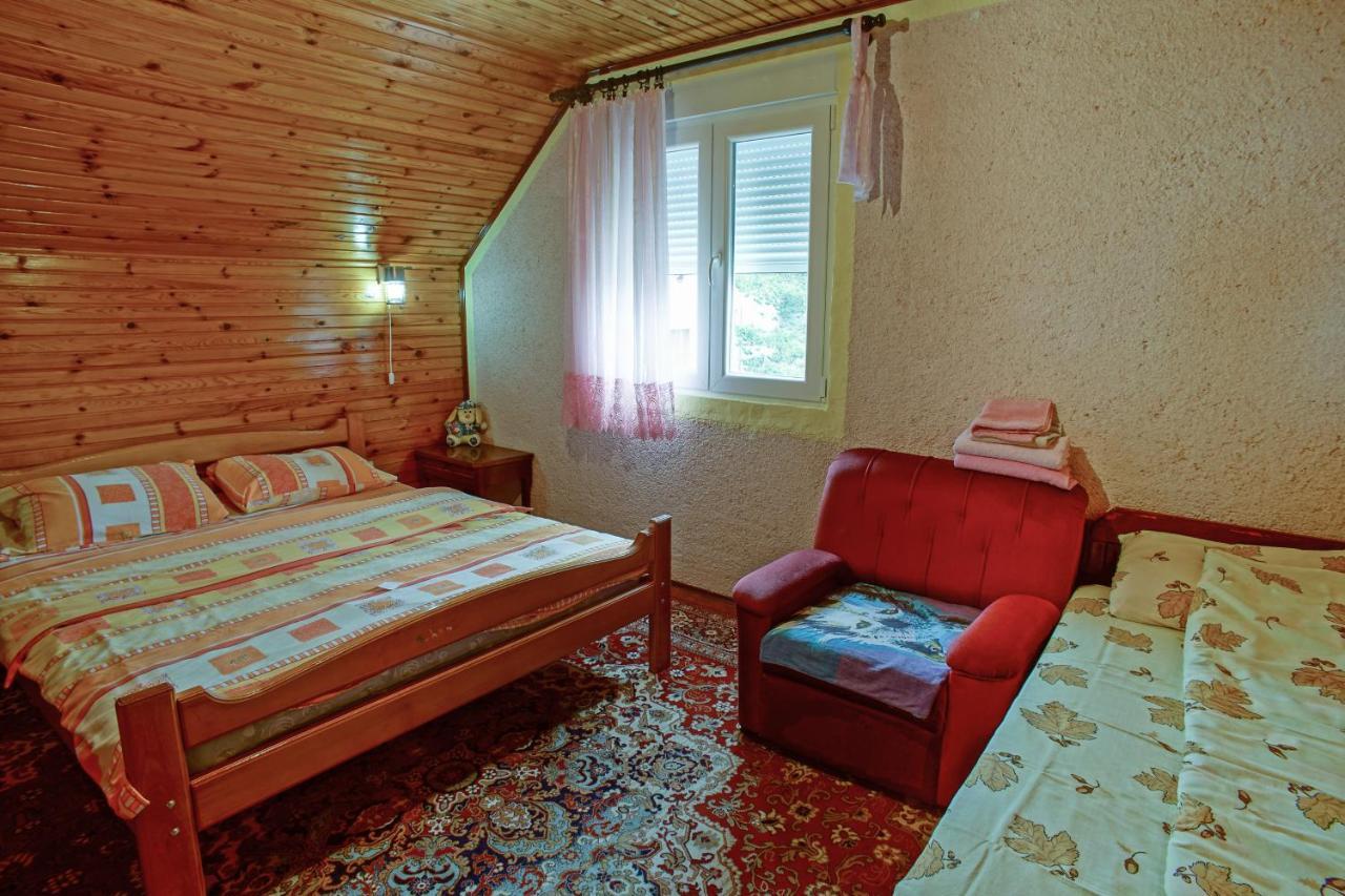 Lara Rooms Žabljak Buitenkant foto