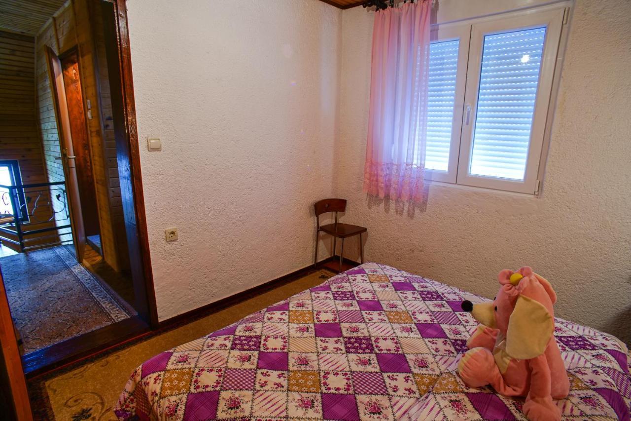 Lara Rooms Žabljak Buitenkant foto