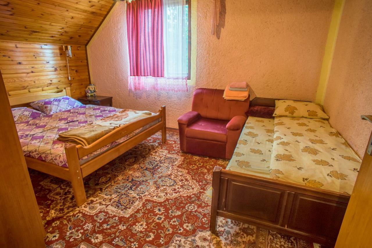 Lara Rooms Žabljak Buitenkant foto