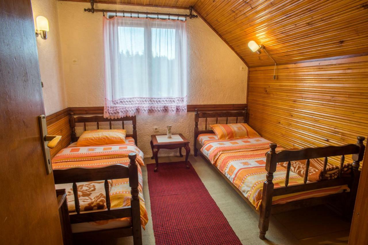 Lara Rooms Žabljak Buitenkant foto