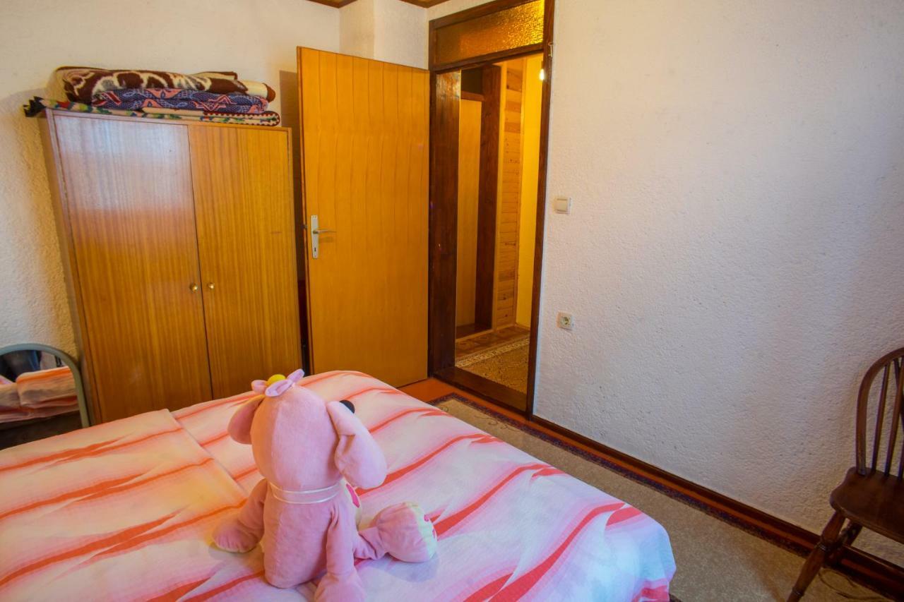 Lara Rooms Žabljak Buitenkant foto
