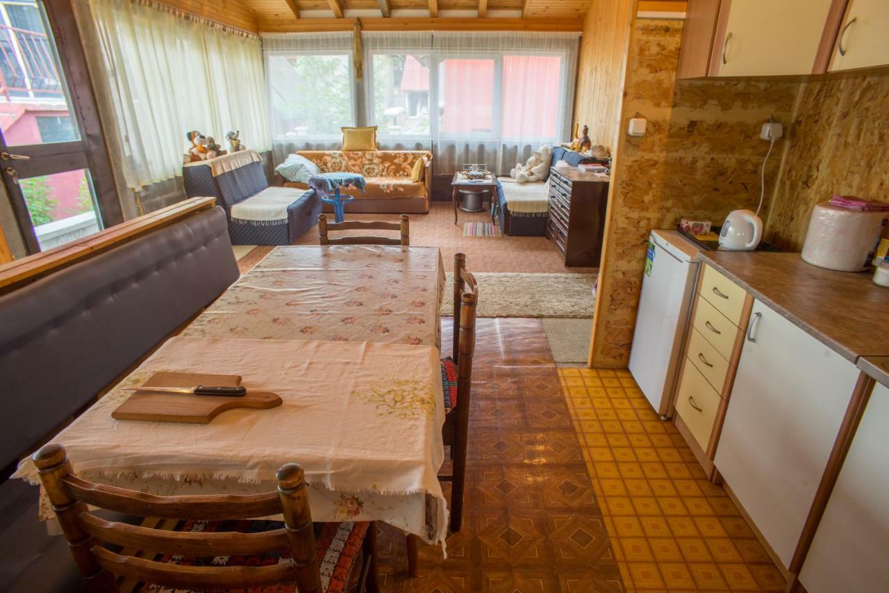 Lara Rooms Žabljak Buitenkant foto
