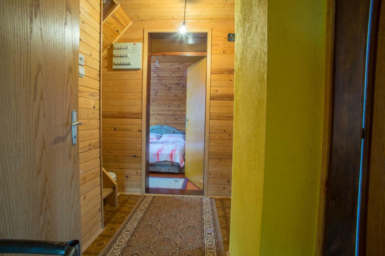 Lara Rooms Žabljak Buitenkant foto